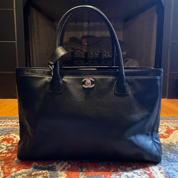 SOLD - Chanel Executive Cerf Bag - Picture 1 of 6